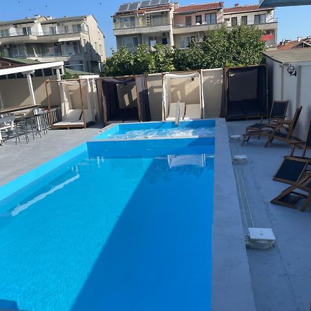 Family Hotel Malibu Černomorec Exteriér fotografie
