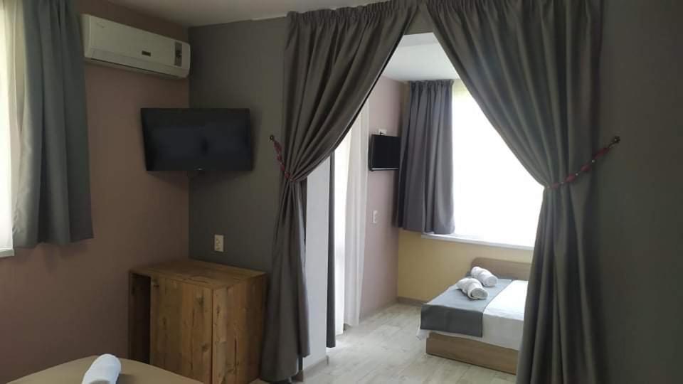 Family Hotel Malibu Černomorec Exteriér fotografie