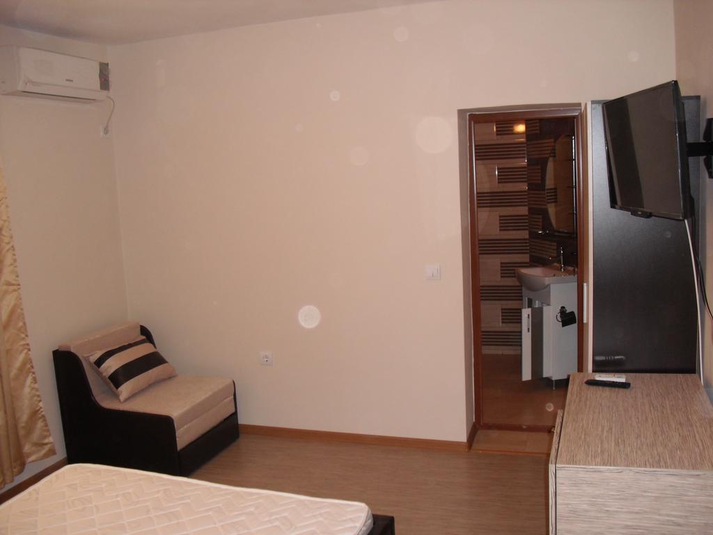 Family Hotel Malibu Černomorec Exteriér fotografie