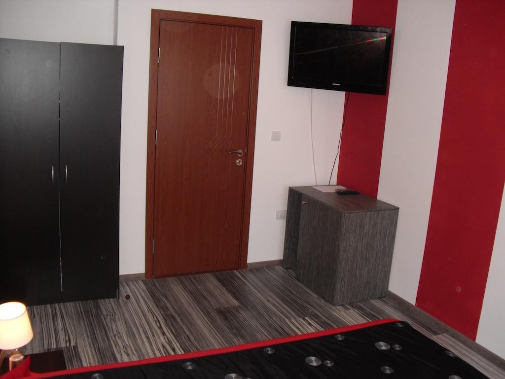 Family Hotel Malibu Černomorec Pokoj fotografie
