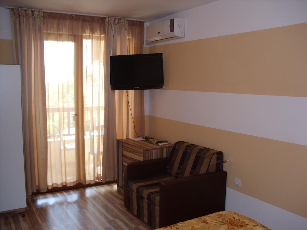 Family Hotel Malibu Černomorec Exteriér fotografie
